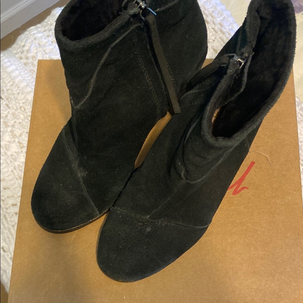 Toms Black Ankle Booties Suede Slip-On
